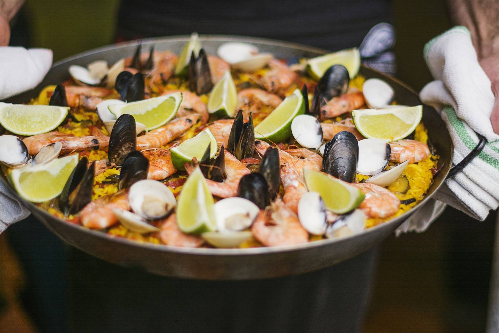 El Avión – Paprika & Paella